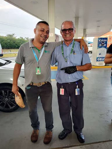 Clientes e Amigos